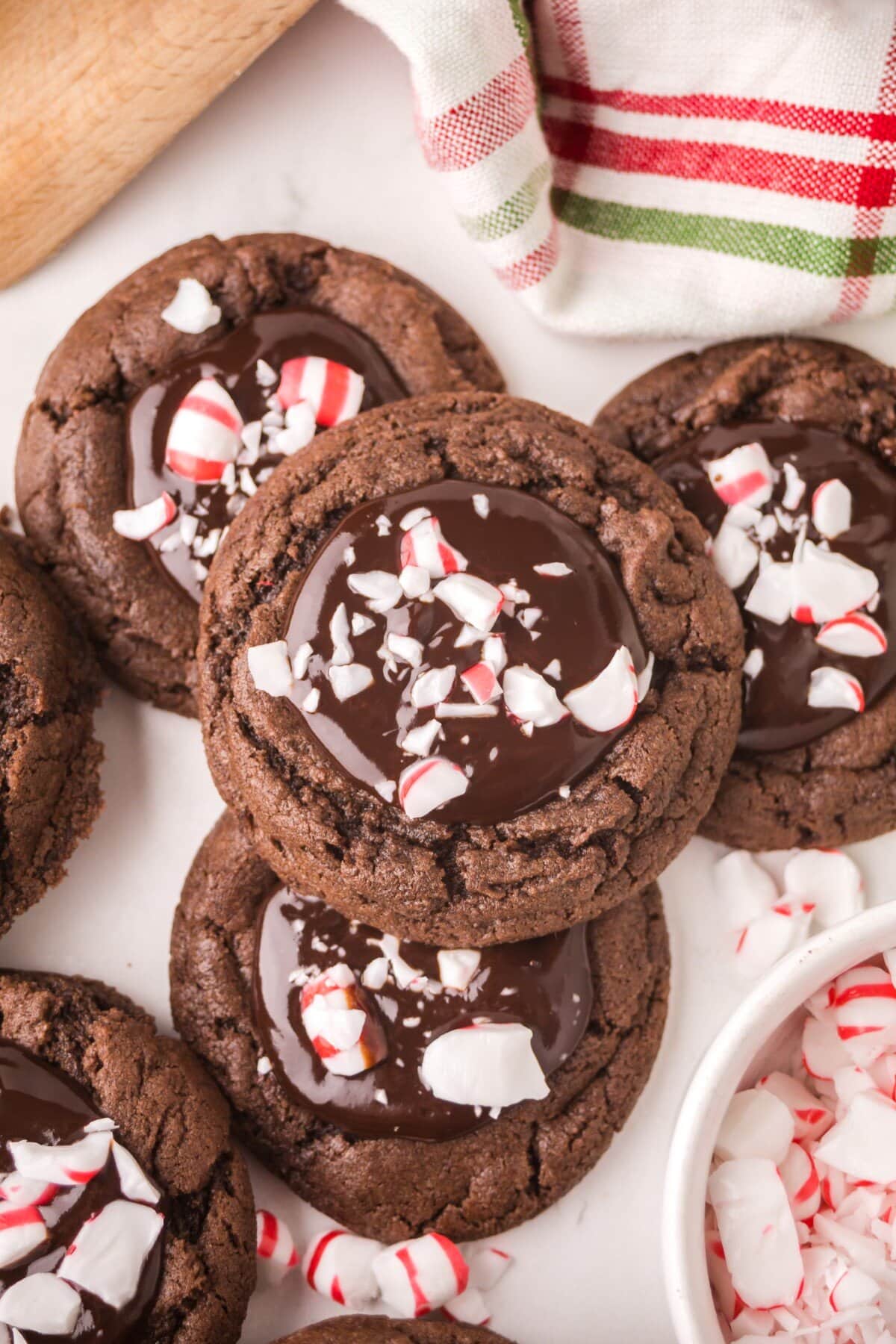 Overhead picture of cookies.
