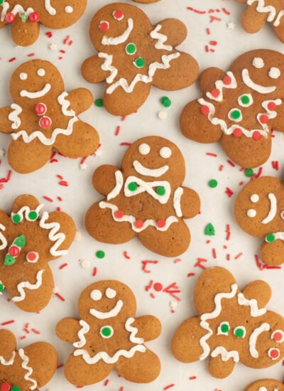 Gingerbread Men scattered.